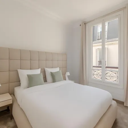 The Parisian Beauty - Ultra Luxury