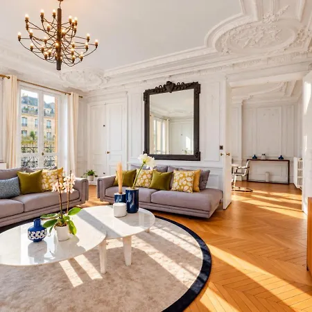 The Parisian Beauty - Ultra Luxury *