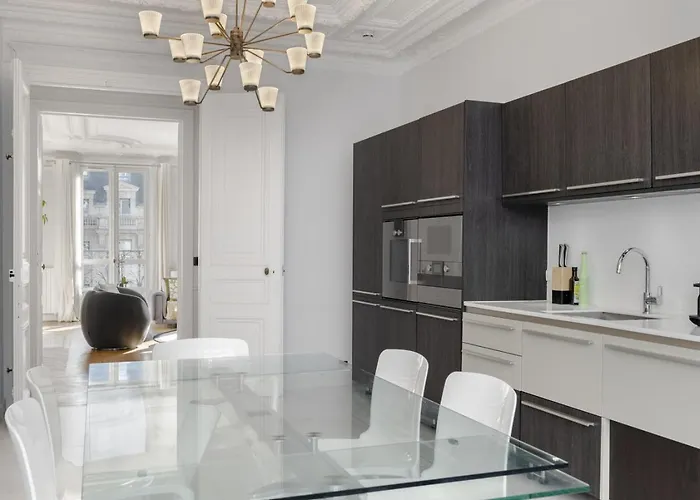 The Parisian Beauty - Ultra Luxury *