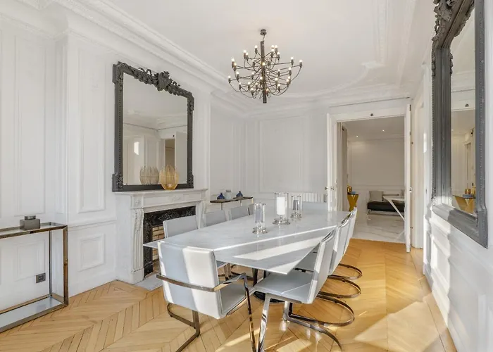 The Parisian Beauty - Ultra Luxury