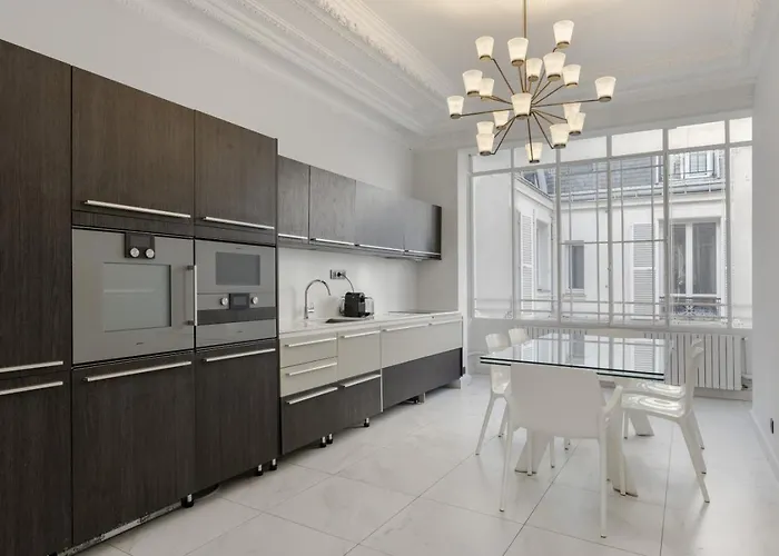 The Parisian Beauty - Ultra Luxury *