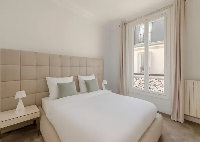 The Parisian Beauty - Ultra Luxury
